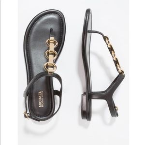 Micheal Kors Sandals⭕️SOLD⭕️